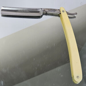 Vintage Antique Straight Razor J.A. Hellberg Eskilstuna Etched Skydds Marke